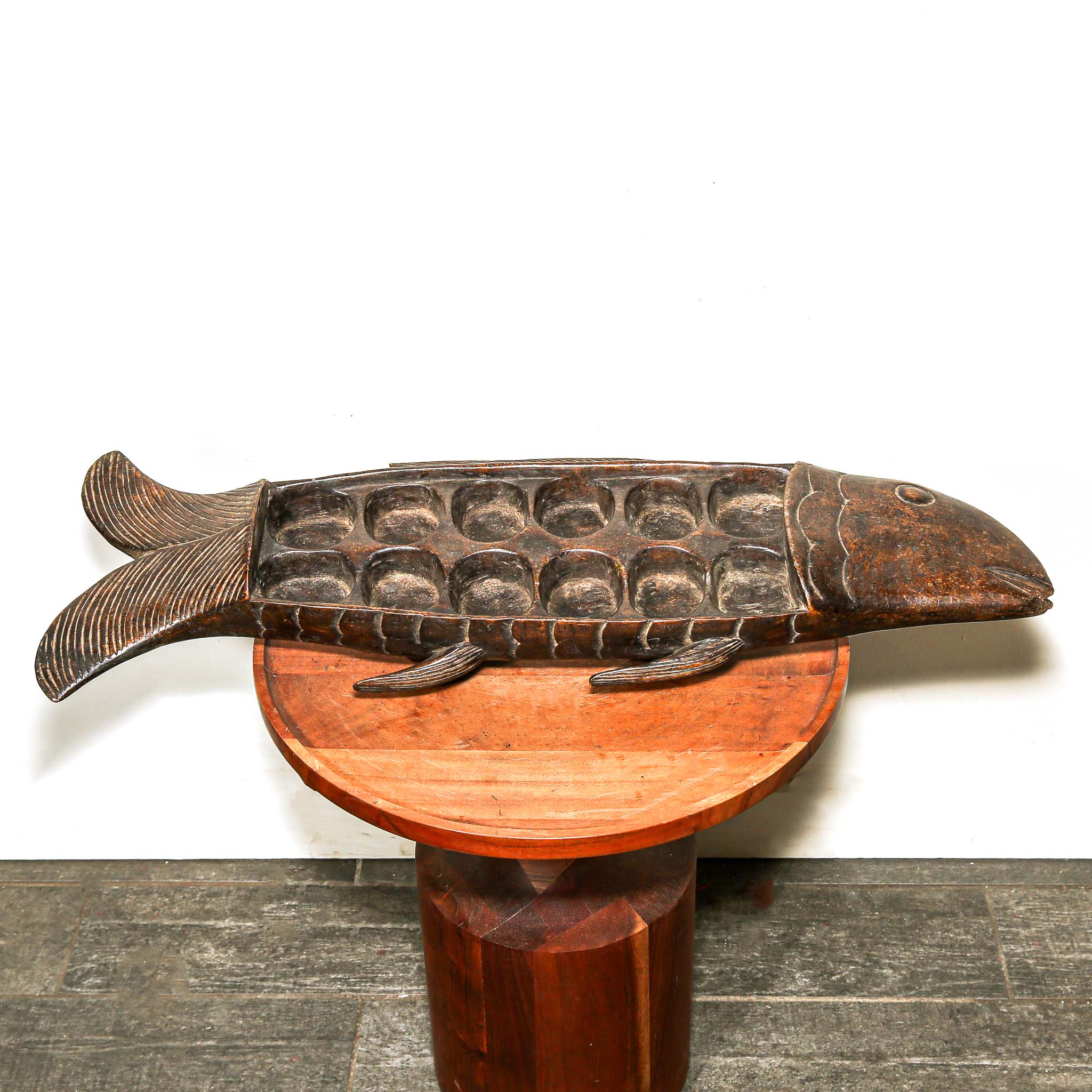 hand carved Wooden fish-shaped mancala game for table decor