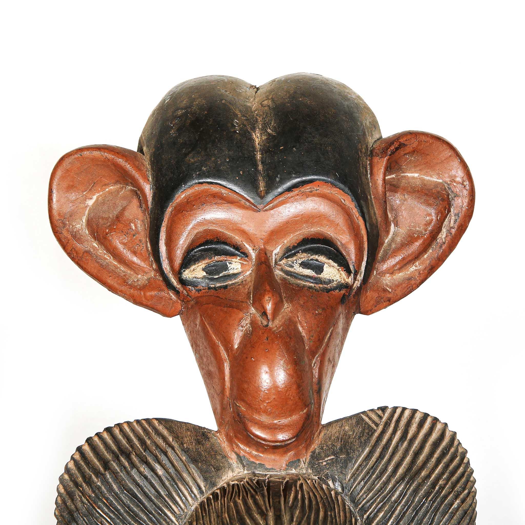 Guru Mask with Primate from Côte d'Ivoire showing primate close up
