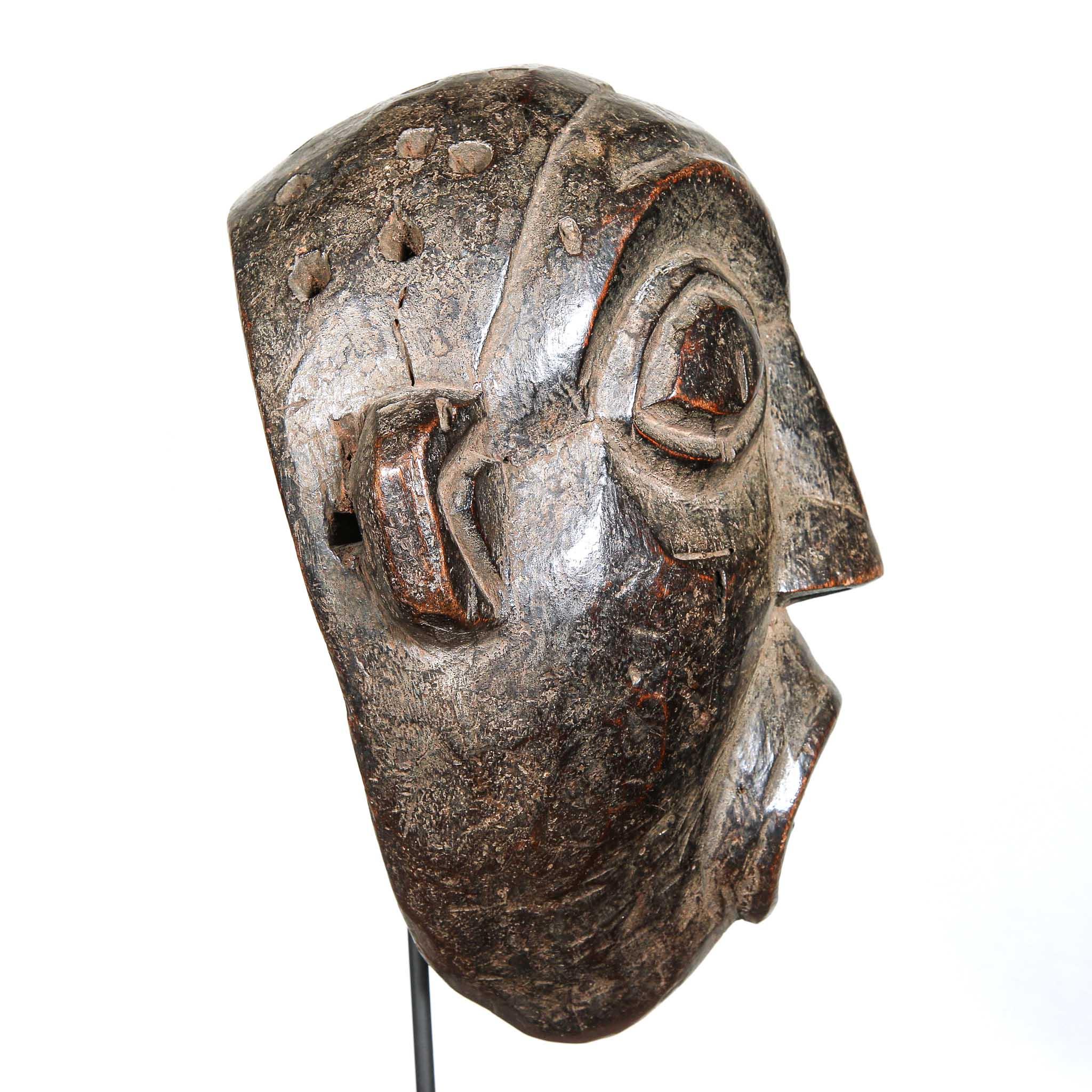 Night Society Bamaleki Mask, Cameroon left