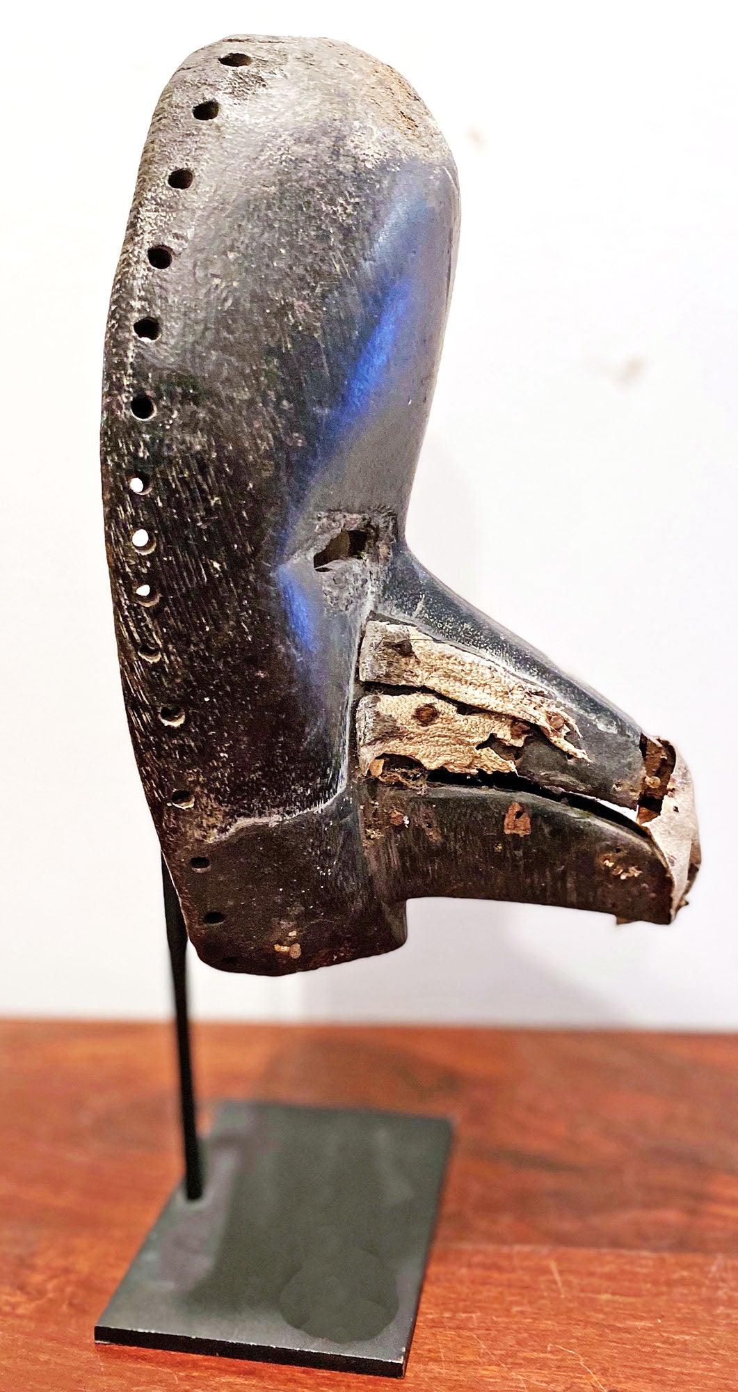 Dan Bird Mano Mask, Liberia/ Ivory Coast as a traditional African art right side