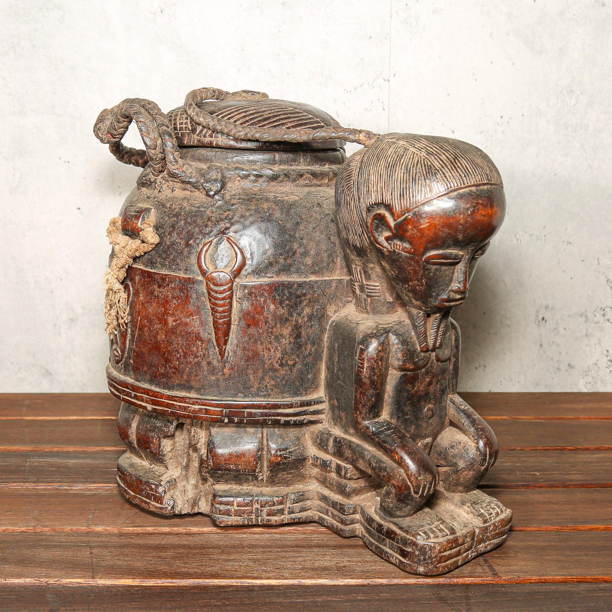 ANTIQUE FIGURES – Hemingway African Gallery