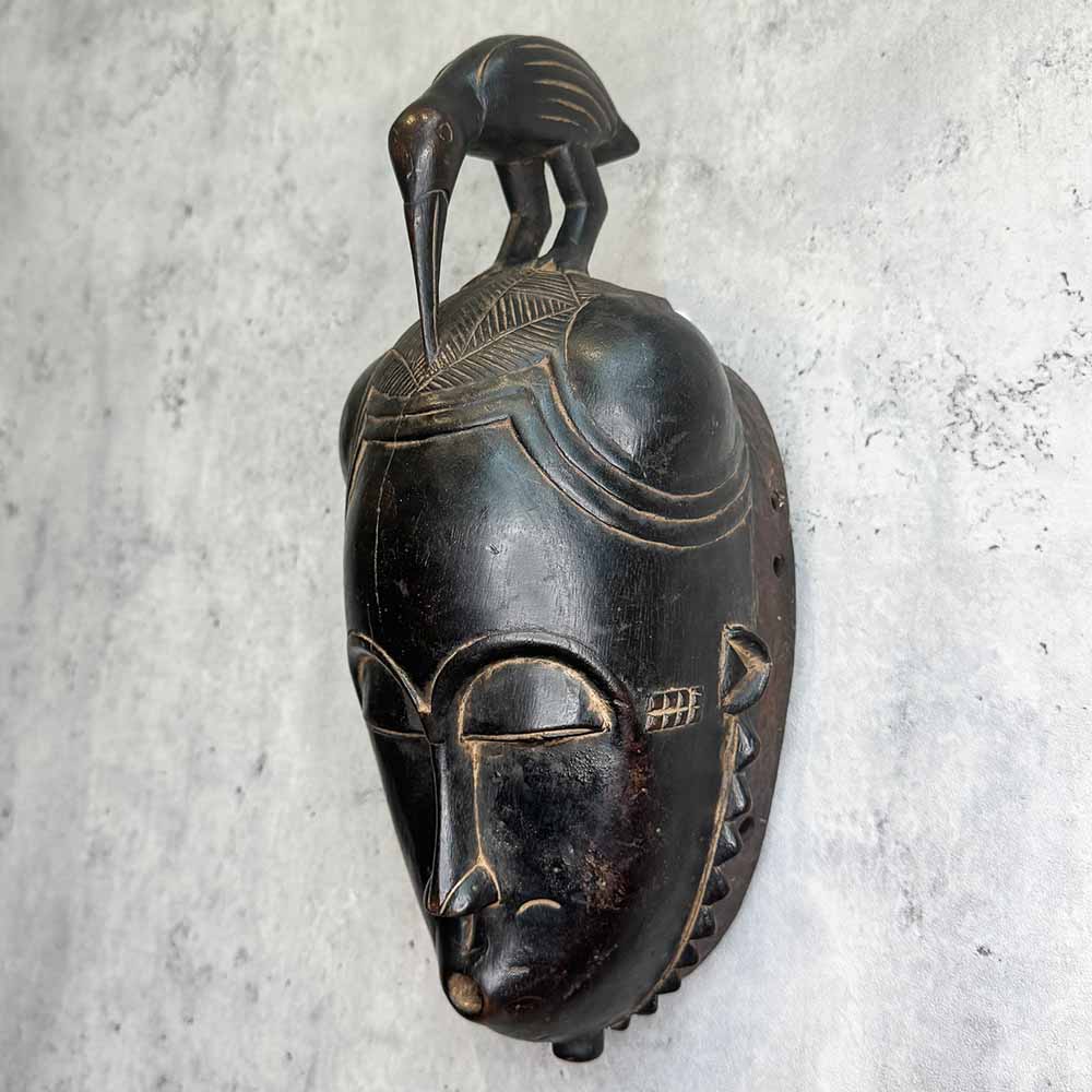 Antique African art, African home decor, African design pieces, African art for sale, Traditional African art, African-inspired home decor, Tribal art for sale, Vintage African art, African art and craft, Handmade African decor, African textiles, African furniture, African pottery, African masks, African sculptures, bedroom design, living room design, office design, inspiration. 