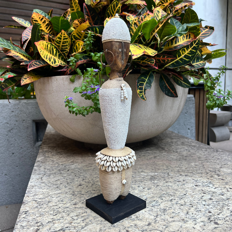 Antique African art, African home decor, African design pieces, African art for sale, Traditional African art, African-inspired home decor, Tribal art for sale, Vintage African art, African art and craft, Handmade African decor, African textiles, African furniture, African pottery, African masks, African sculptures