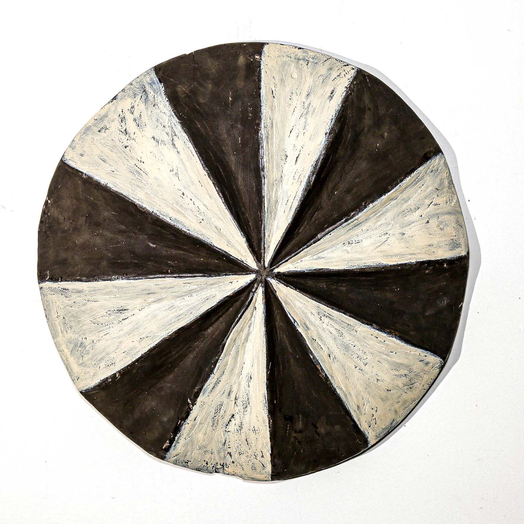 Dancing Shield Cameroon Black & White color