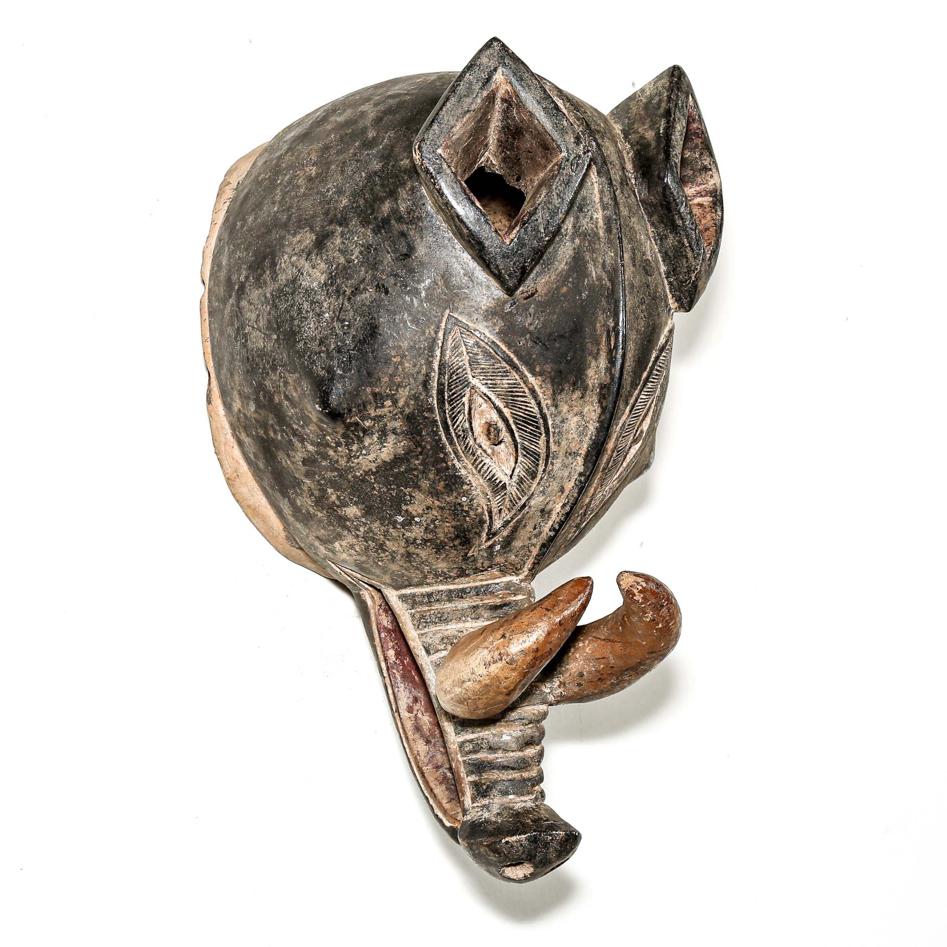 Animal mask from Africa for sale. Easy shipping from New York. 