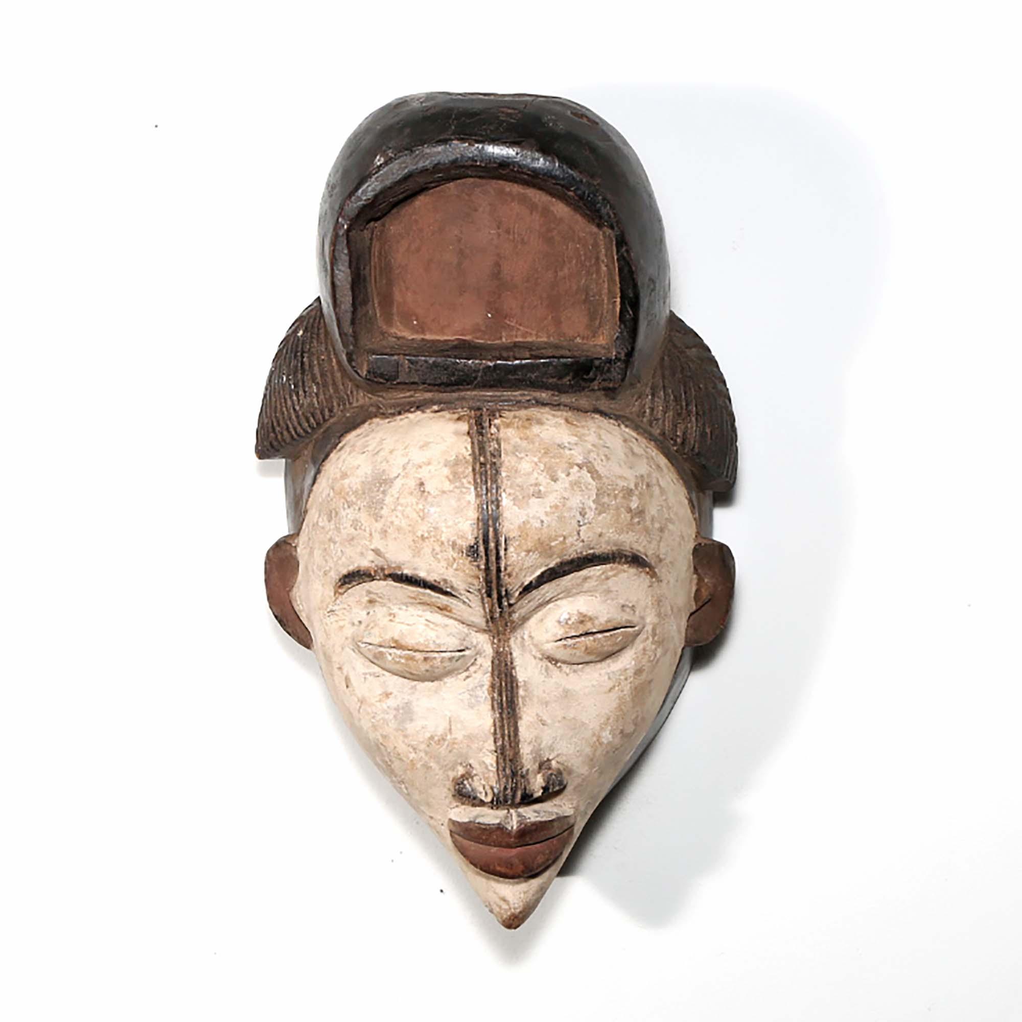 Punu Mask from Gabon as African mask wall decor idea