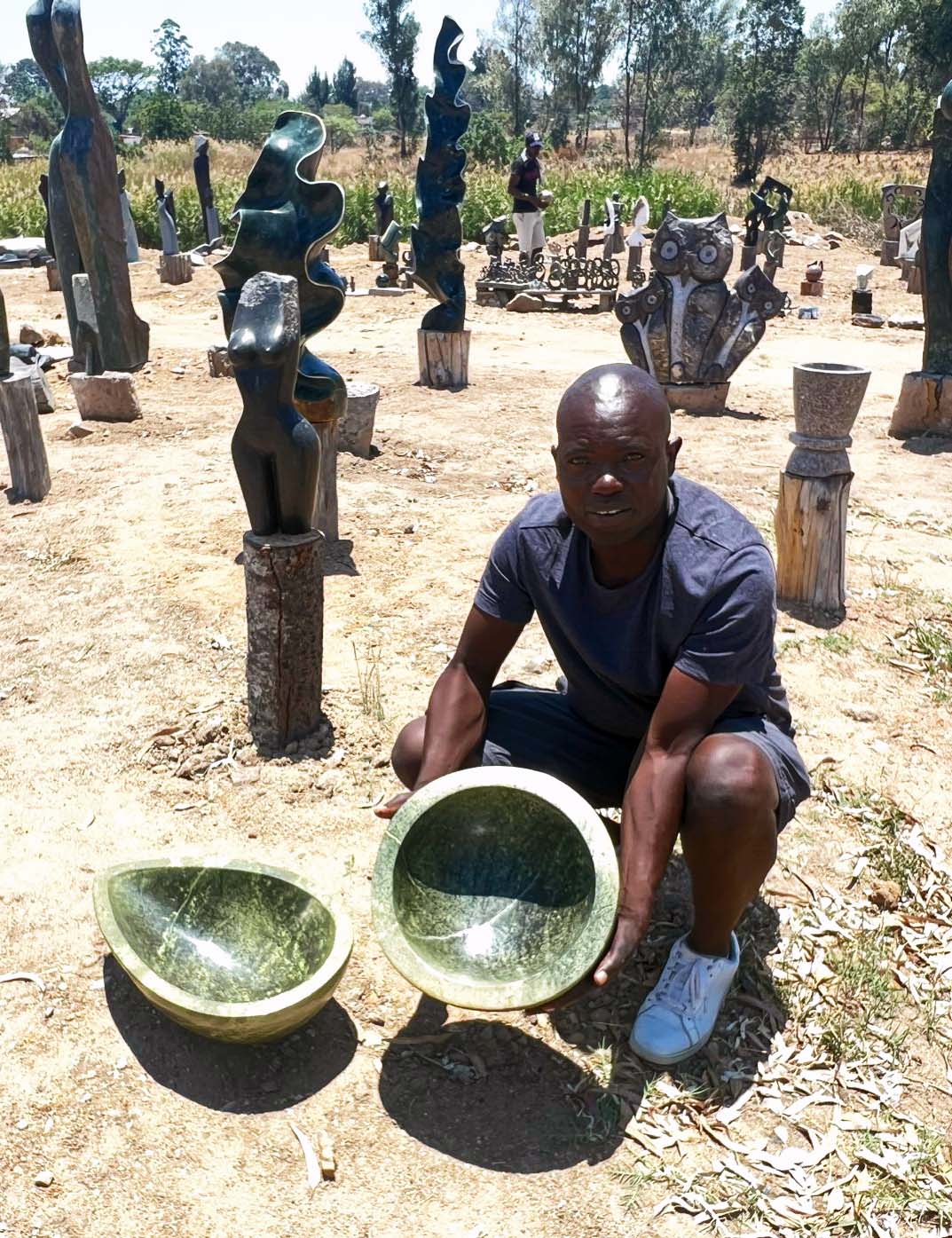 artist of the stone bowls in Zimbabwe